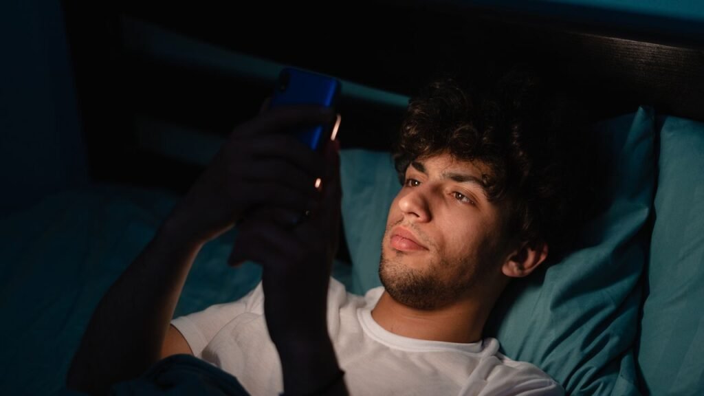 Doomscrolling 1024x576