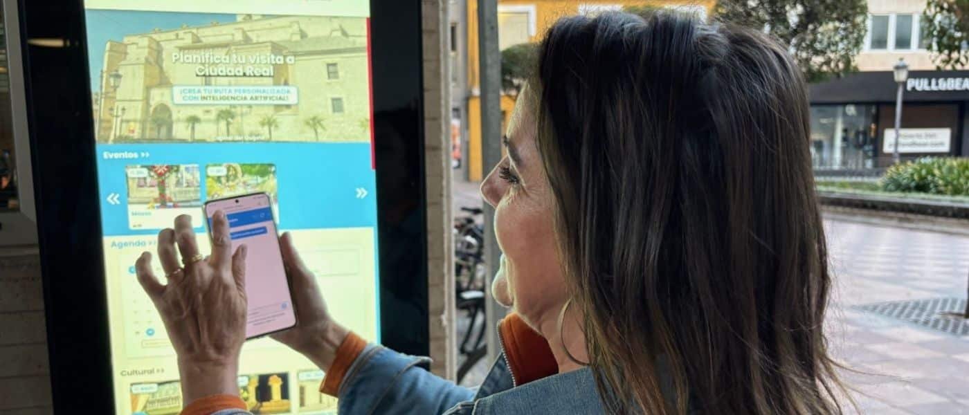 Pantallas con IA modernizan el turismo en Ciudad Real